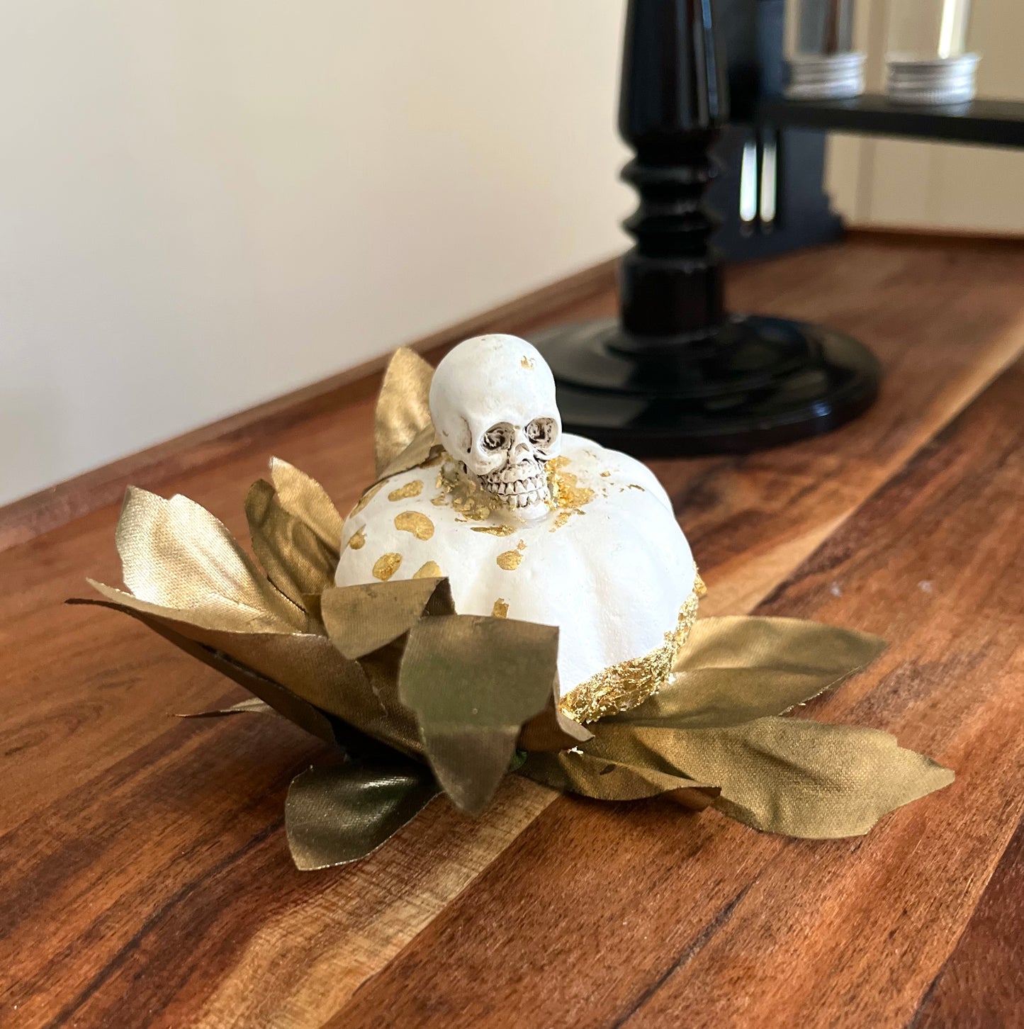 P7- Halloween Pumpkin Decoration - White with Skull and Gold Detail