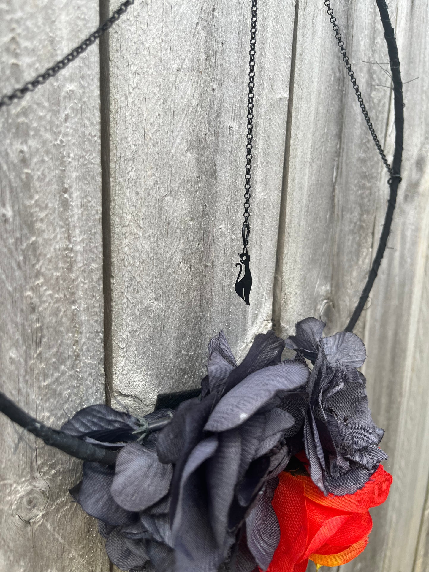 Flowers & Chains - Hanging Wreath